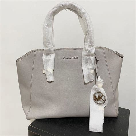 michael kors large riley pearl gray|Michael Kors Riley Large Pebble Leather Satchel Pearl Grey Ap603.